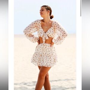 Brand new two piece set